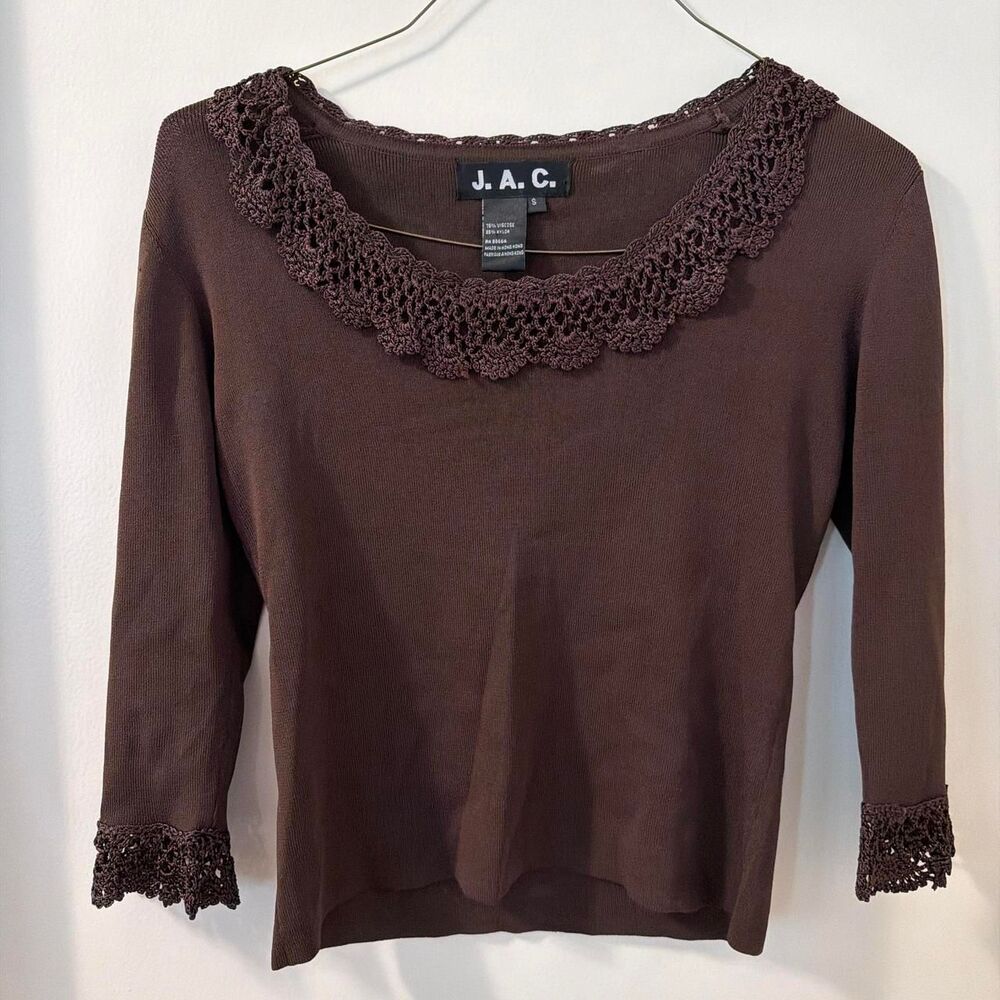 Vintage 90's J.A.C. Women's Brown sweater with crochet lace trim Sz Sm